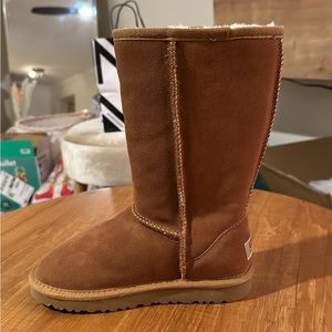 Tall Like New UGG Boots